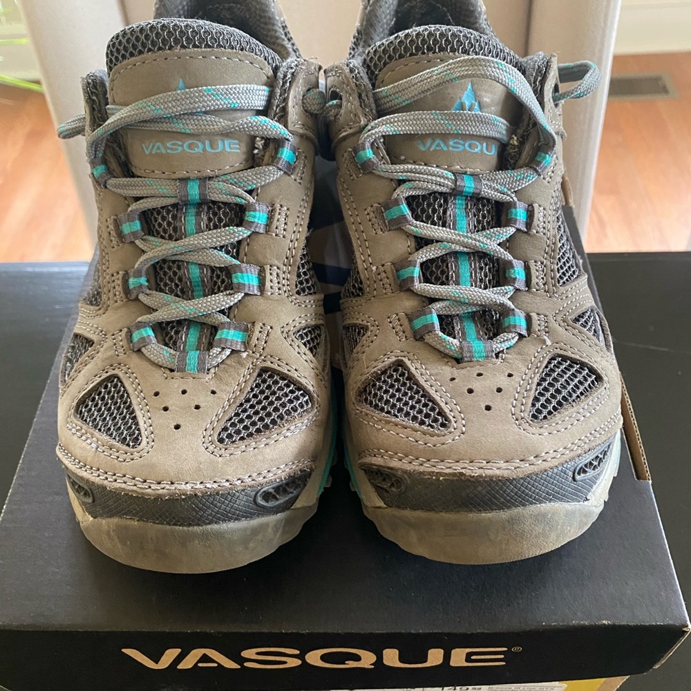 Vasque Breeze III Low GTX Hiking /Trail Shoe. Women’s 8.5